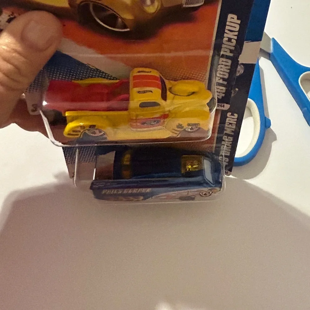 Hot Wheels HW Drag Racers 11 Set Madfast 40 Ford Pickup 49 Drag Merc 3pk 1:64